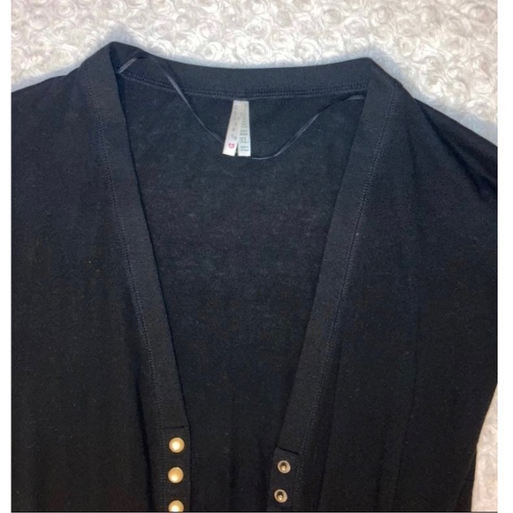 Cardigan - Picture 3 of 4